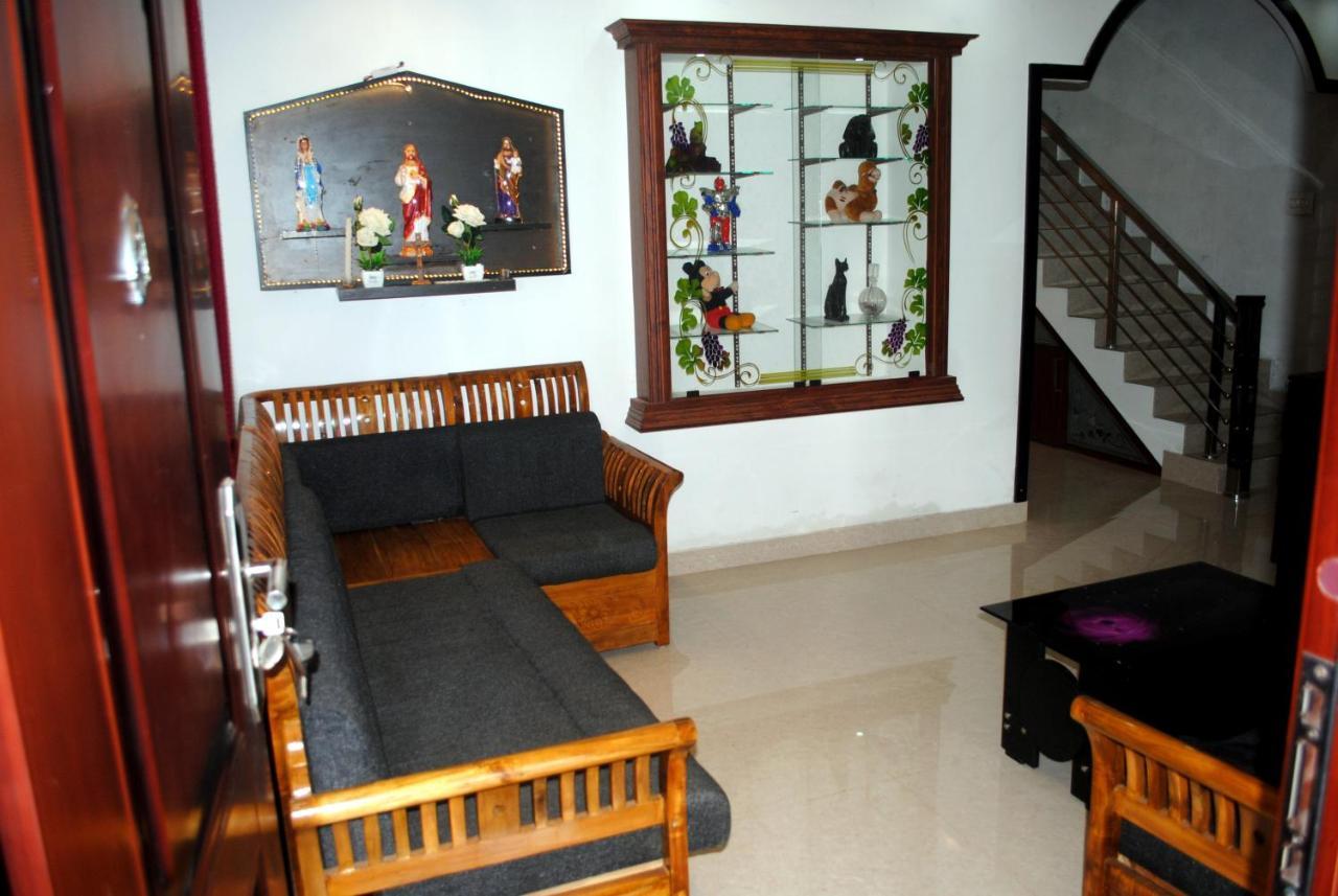 Nice Villa Irimbranallur Екстериор снимка